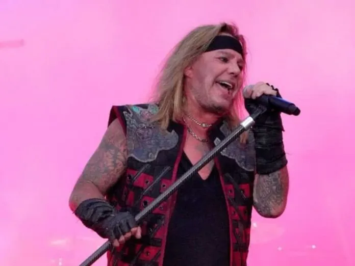 Avião de vocalista do Motley Crue se envolve em colisão nos EUA