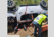 Criança morre após capotamento de caminhonete