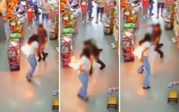 Celular explode no bolso de mulher que fazia compras