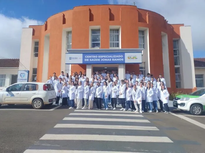 Nova turma de Medicina da Uniarp inicia ambientação em espaços de saúde