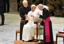 Novo boletim médico do Papa Francisco confirma pneumonia bilateral