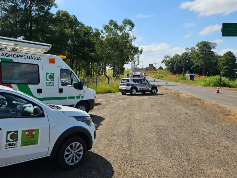 Cidasc realiza fiscalização de trânsito agropecuário em Caçador