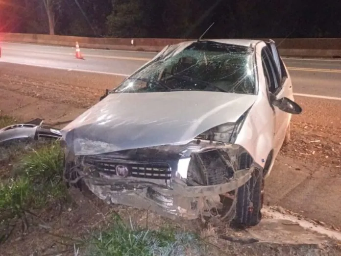 Dois ficam feridos em acidente na BR-116 em Santa Cecília