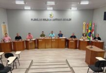 Vereadores de Ibiam repudiam vacina obrigatória da Covid em crianças