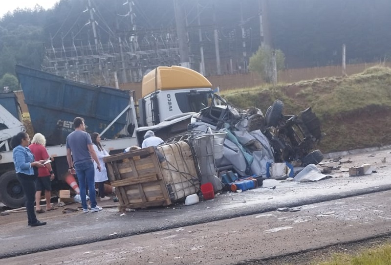 Acidente com dois mortos na SC-350 em Caçador