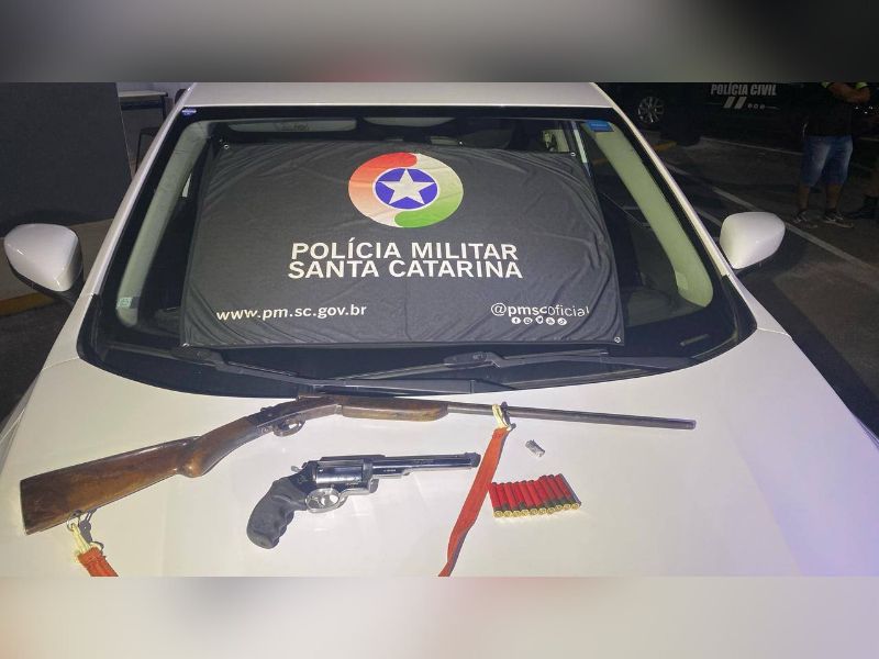 Polícia Militar apreende três armas de fogo em Caçador neste domingo