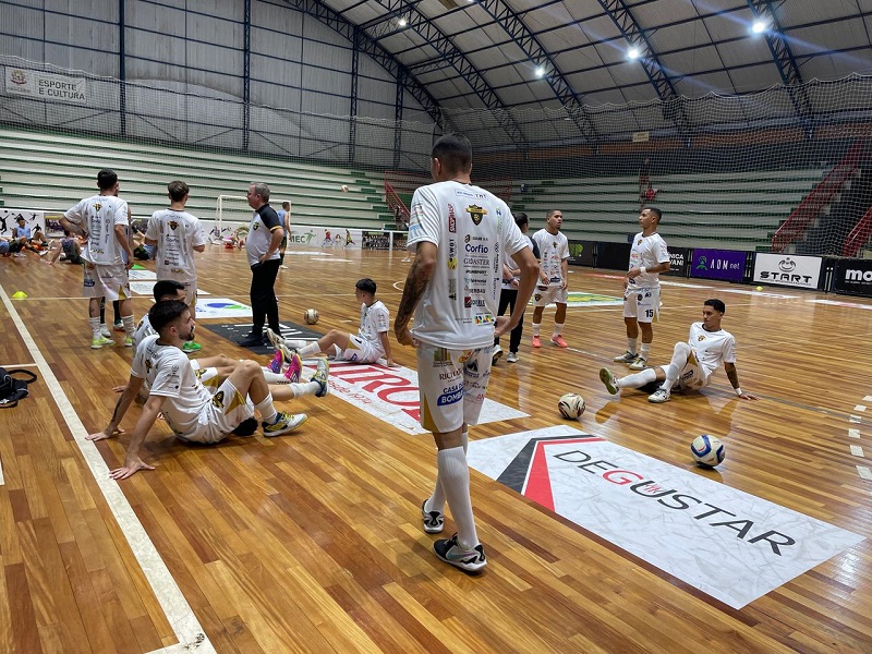 Caçador Futsal faz primeira partida em casa neste sábado