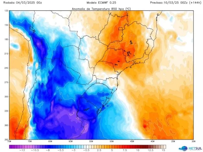 Frente fria chega no fim de semana e traz alívio para o calor em SC