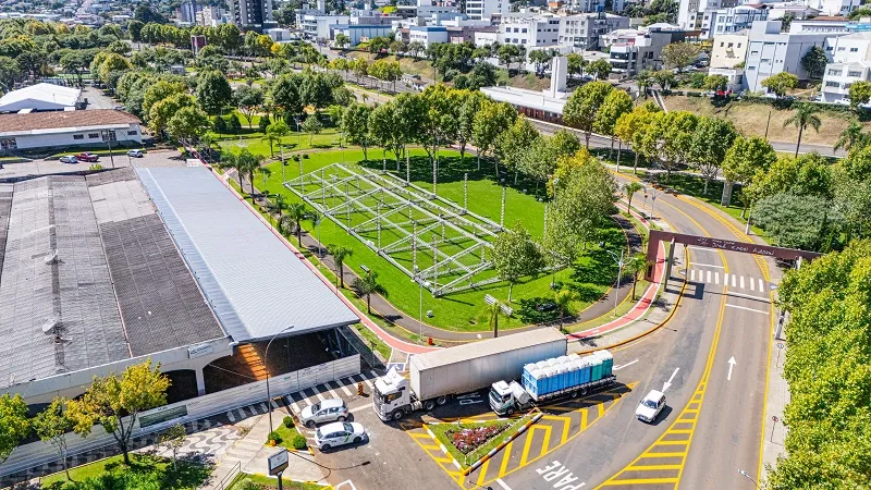 Iniciada instalação das estruturas para Festa dos 91 anos de Caçador