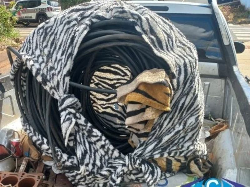 Casal de moradores de rua é preso após furto de cabos de cobre em Capinzal