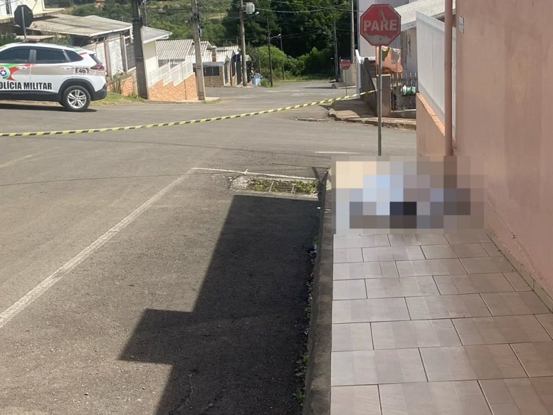 Jovem é morto a tiros em Campos Novos