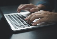 Núcleo de TI da Acic promove palestra sobre fraudes e golpes virtuais