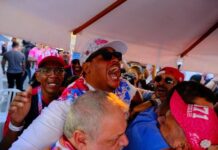 Rosas de Ouro é campeã do Carnaval de SP após 15 anos