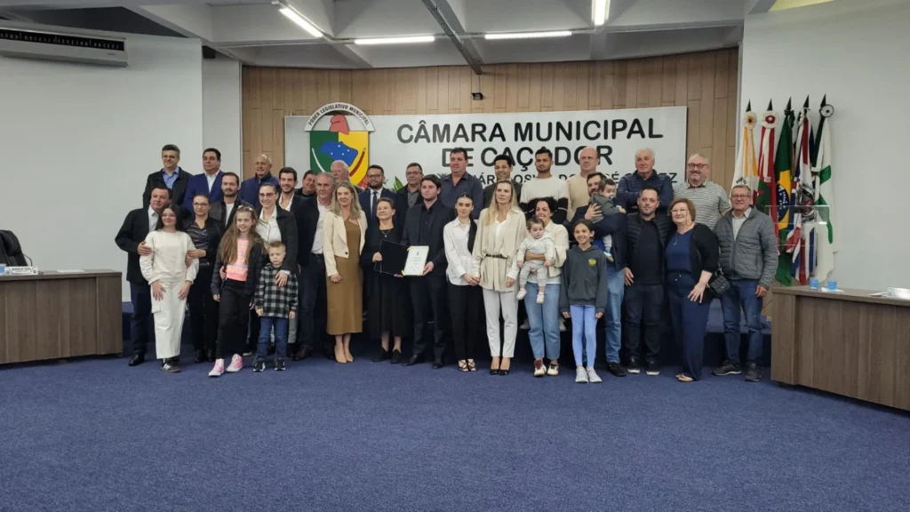 Câmara homenageia Manoel Figuerôa Junior em Caçador