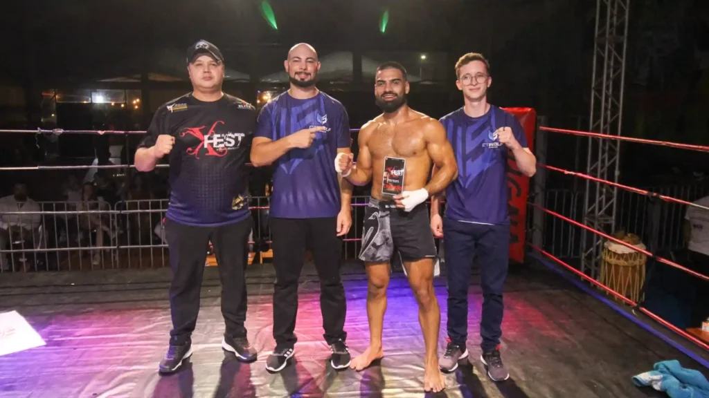 Atleta de Videira vence luta em estreia no MMA profissional