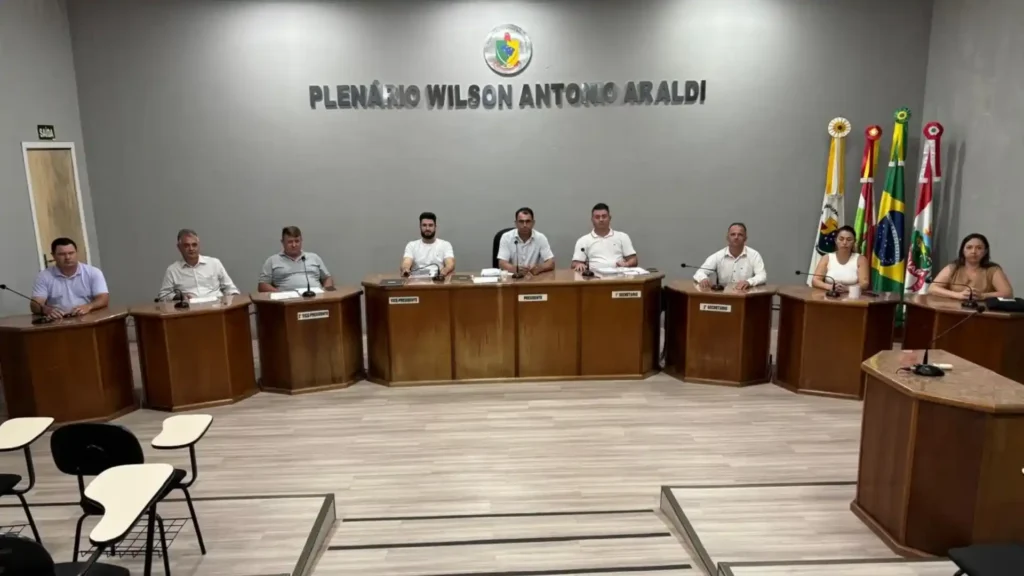 Câmara de Ibiam realiza sessão e aprova indicação e projetos