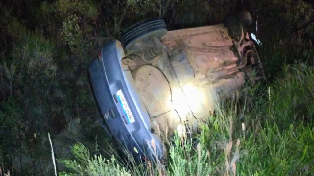 Capotamento deixa cinco feridos na SC-451 em Curitibanos
