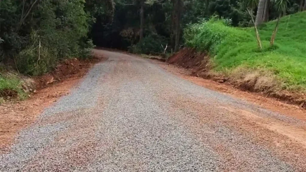 Ibiam investe em melhorias nas estradas rurais