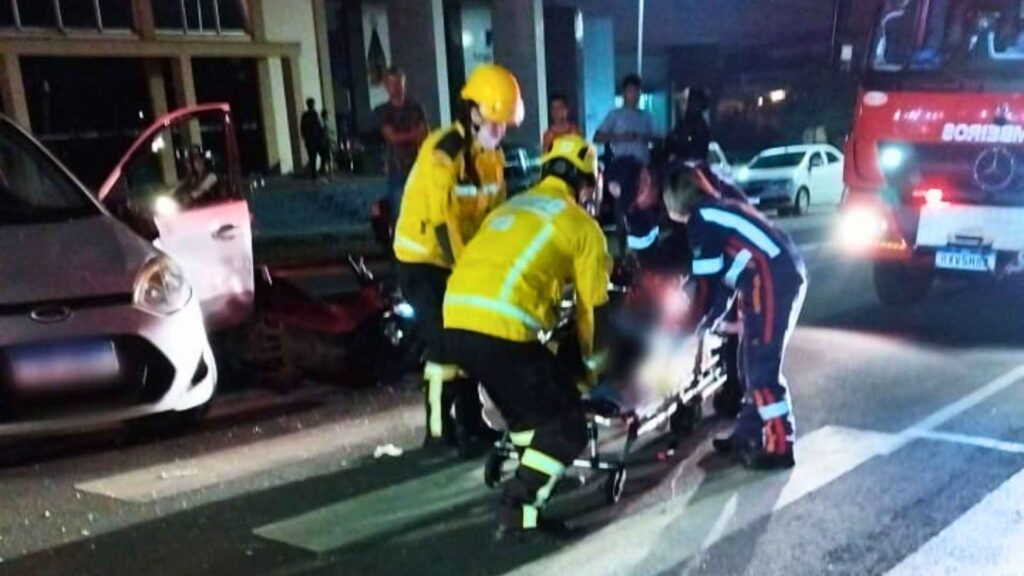 Colisão entre moto e carro em Campos Novos deixa duas vítimas