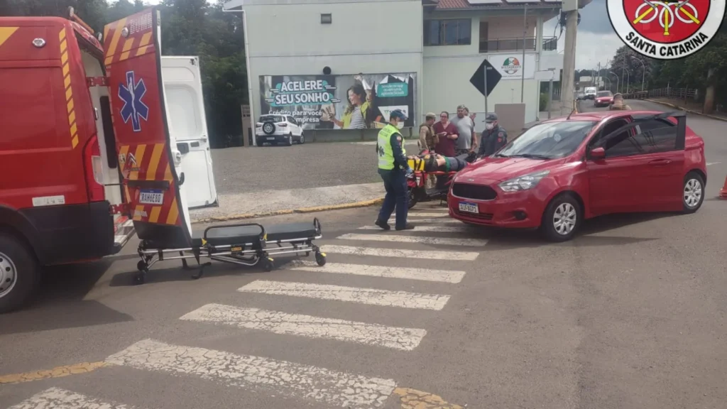 Colisão entre carro e moto deixa jovem ferida em Tangará