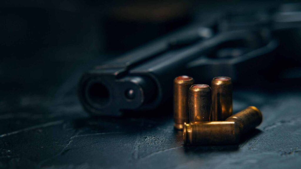 Três pessoas ficam feridas com arma de fogo em Lebon Régis
