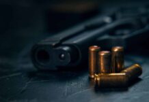 Três pessoas ficam feridas com arma de fogo em Lebon Régis