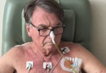 Bolsonaro continua internado após cirurgia e não pode receber visitas