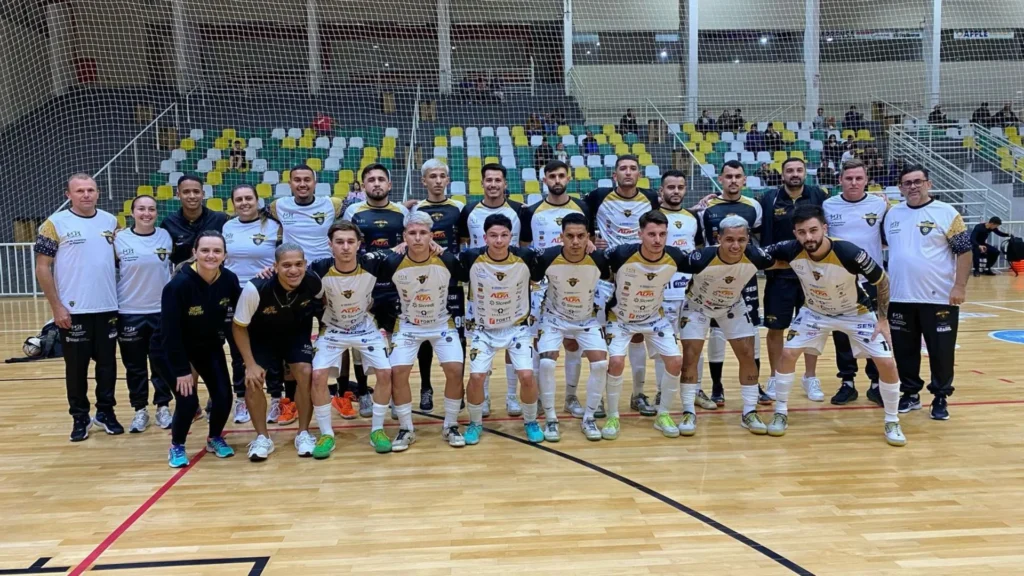 Caçador Futsal avança à final da Olifrai com goleada