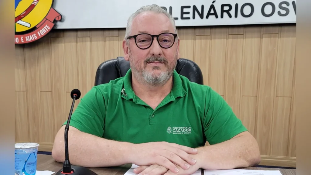 Vereador quer saber grau de escolaridade de secretários municipais