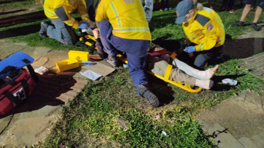 Menor fica ferido em colisão entre carro e moto em Curitibanos