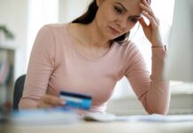 Mulheres lideram os índices de endividamento no Brasil