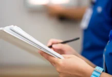 Governo de SC sanciona aumento para mais de 20 mil servidores da Saúde