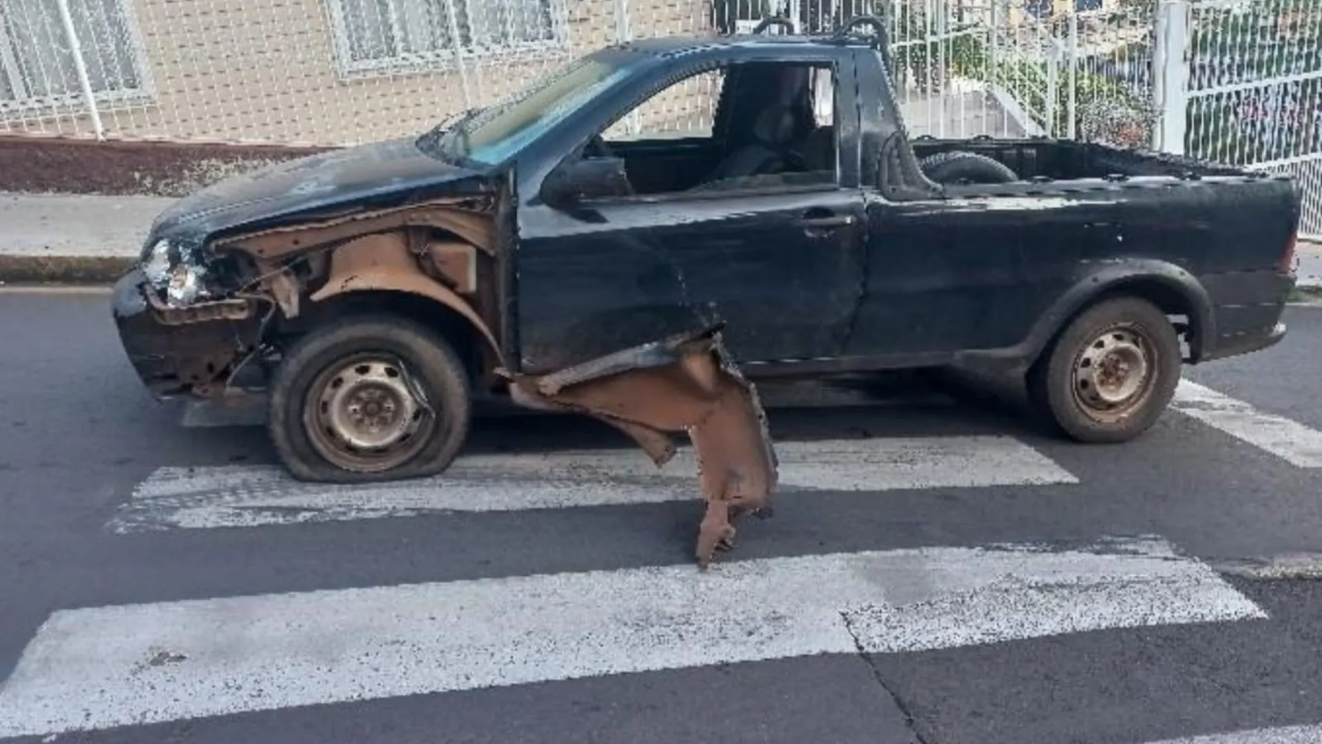 Homem é preso por embriaguez ao volante e invasão de domicílio
