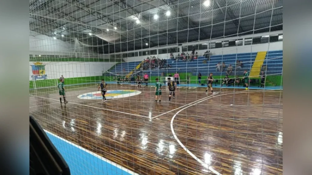 Real Rocha e Tangará fazem duelo de extremos na Liga Catarinense