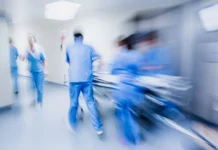 97% dos leitos de UTI para adultos estão ocupados em SC