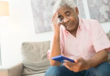 Aposentados são enganados por falsas promessas de devolução de valores