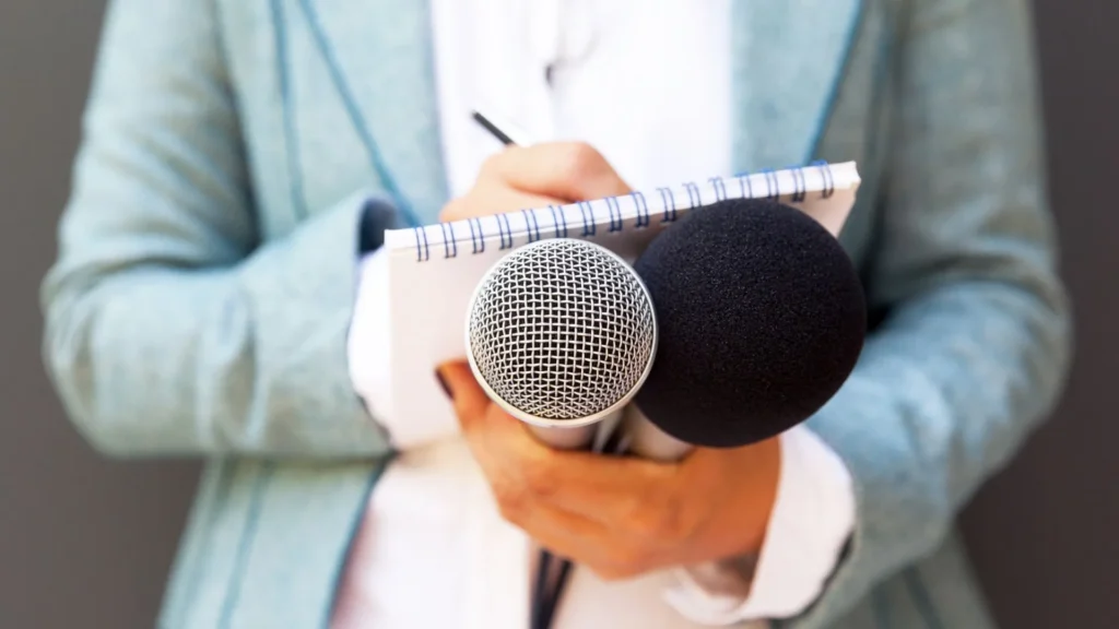 Oito em cada dez brasileiros acreditam no rádio e no jornalismo