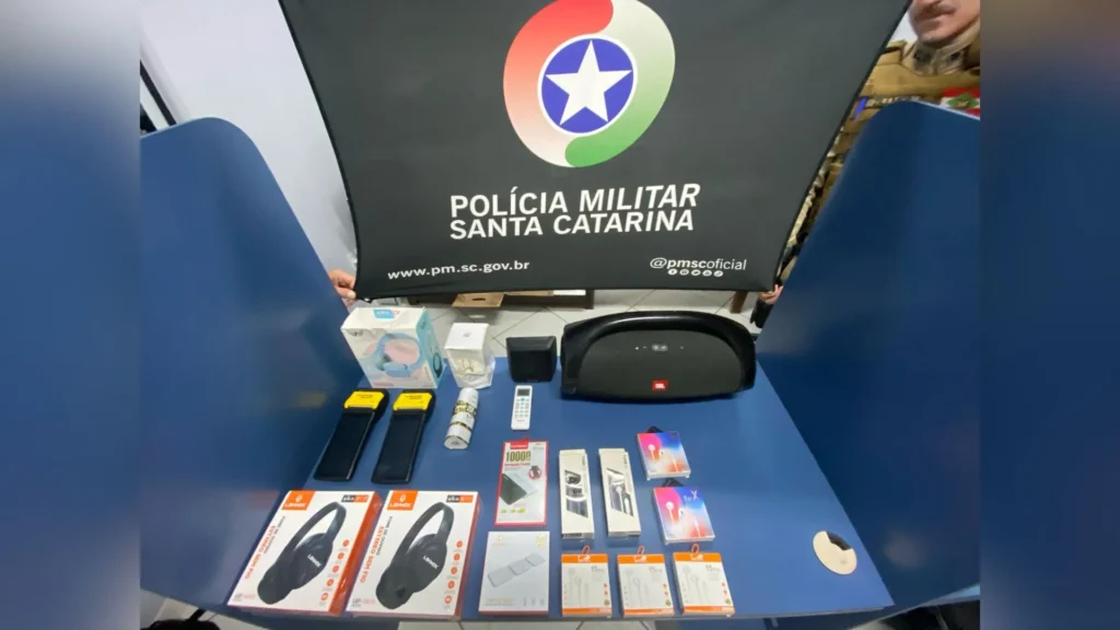 Câmeras ajudam PM a prender dupla por arrombamento em Caçador