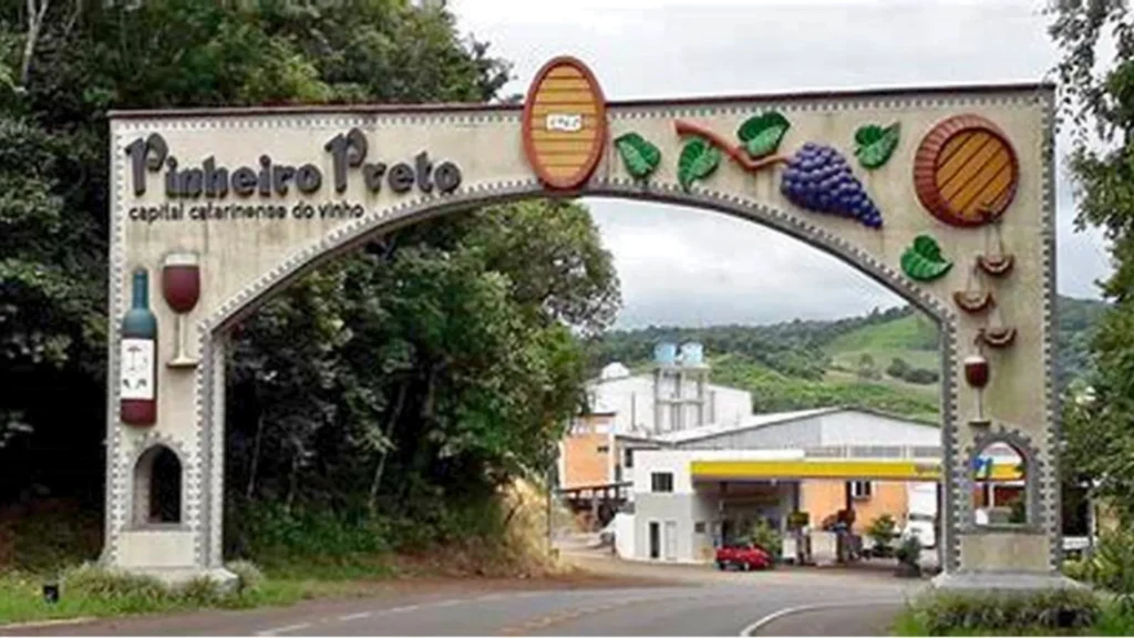 Pinheiro Preto divulga programação dos 63 anos com show nacional