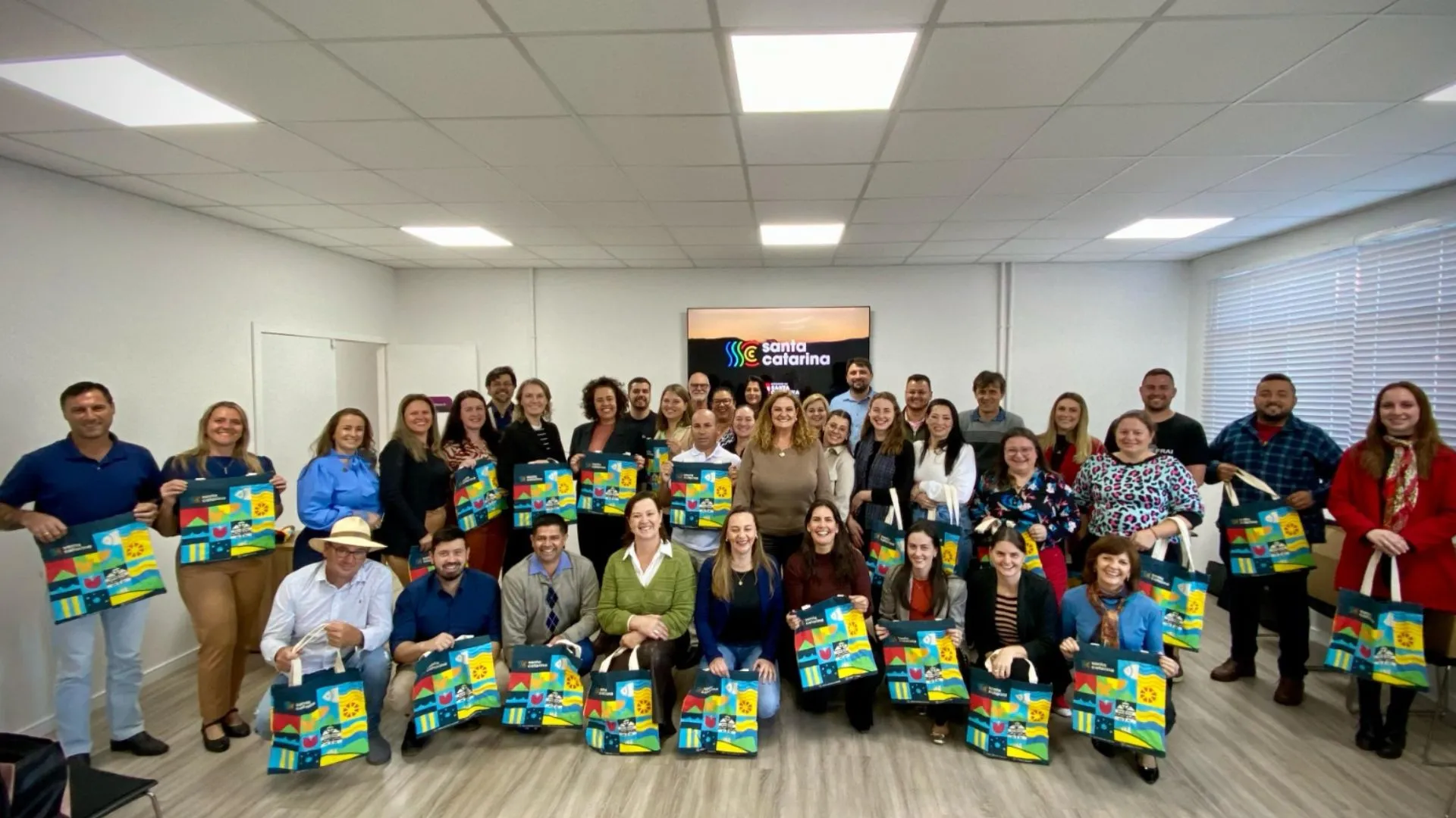 Fraiburgo sedia encontro regional de turismo e elege nova diretoria