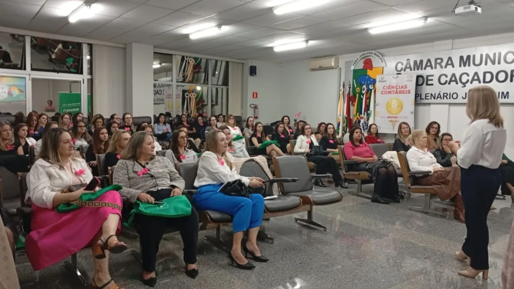 Unimed apoia evento sobre liderança feminina em Caçador