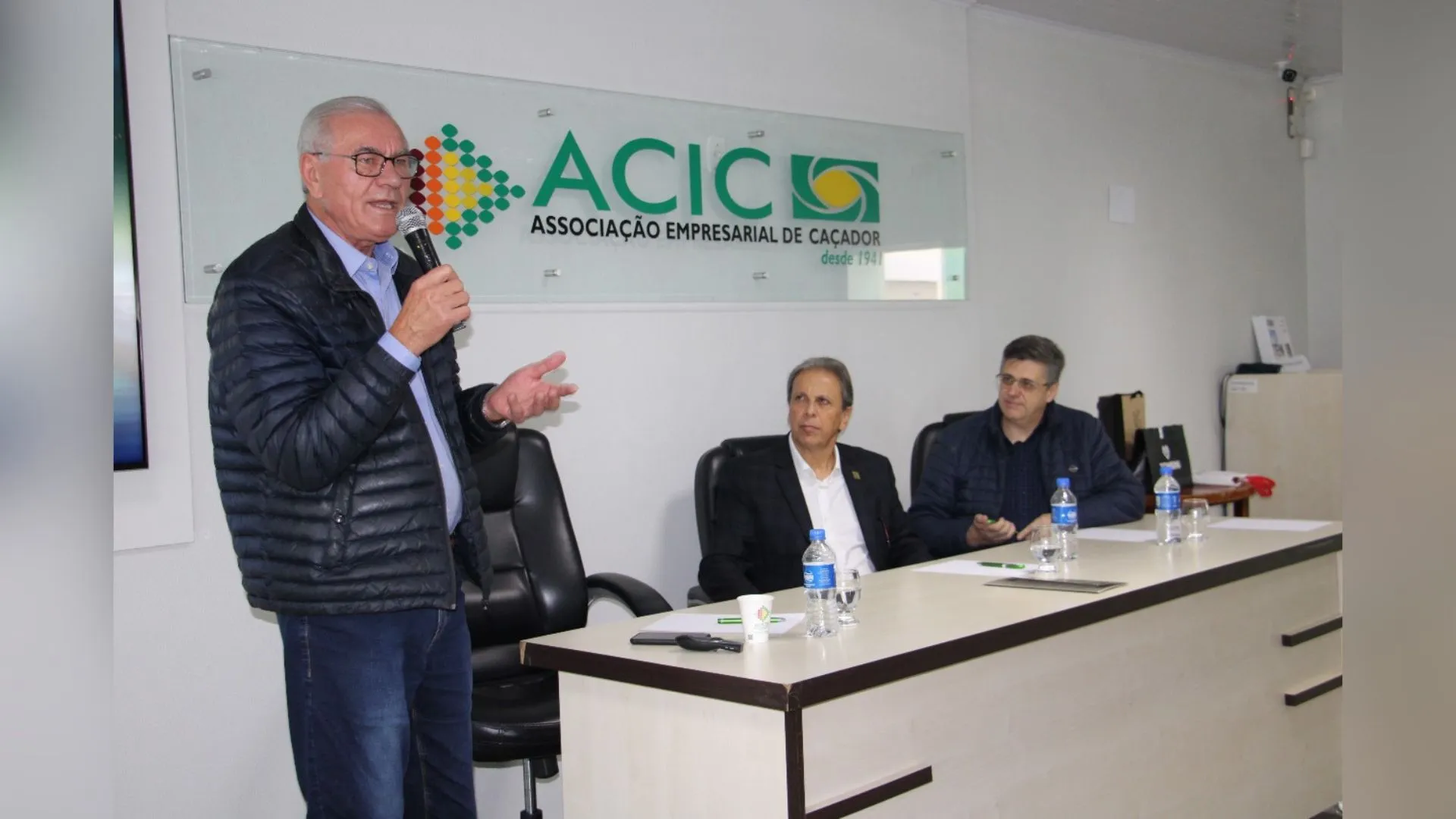 Silvio Dreveck apresenta programas de incentivo em Caçador