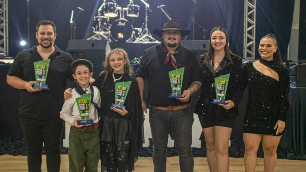 Festival da Canção de Videira encanta o público e premia talentos de todo o Brasil