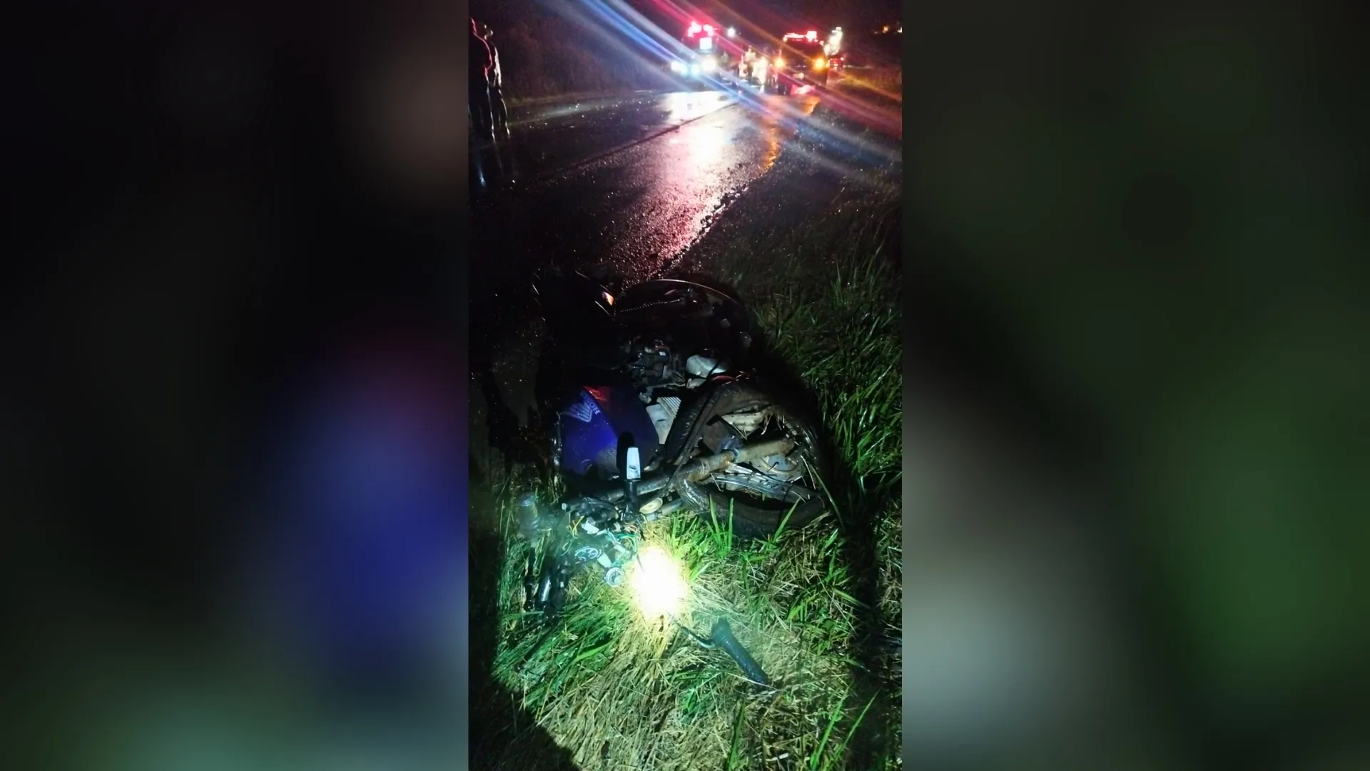 Homem morre em colisão entre carro e moto na BR-470