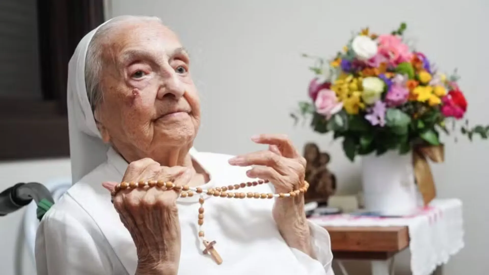 Morre a freira gaúcha Inah, pessoa mais velha do mundo, aos 116