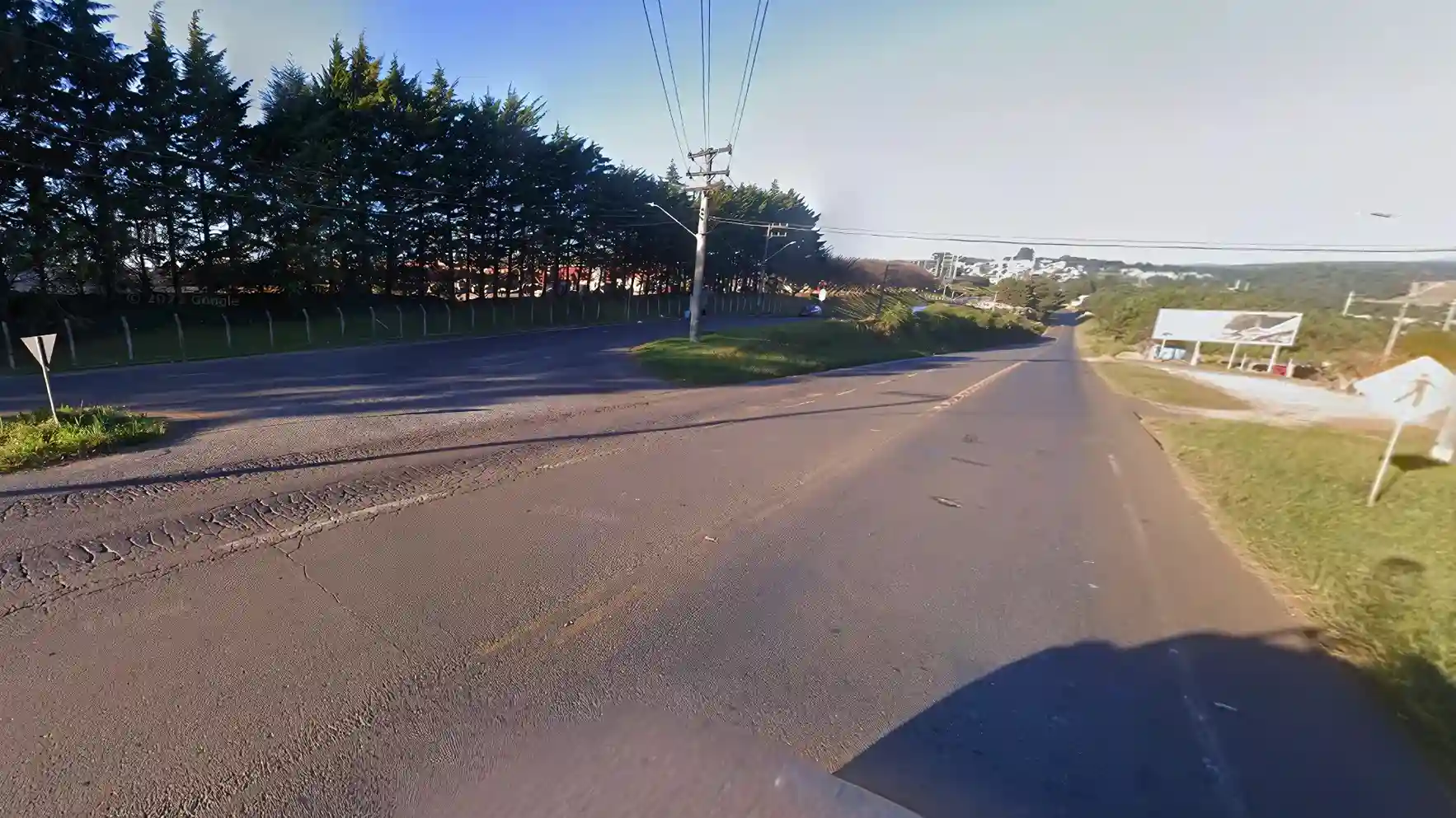 PM alerta motoristas que trafegam na pista contrária em Caçador