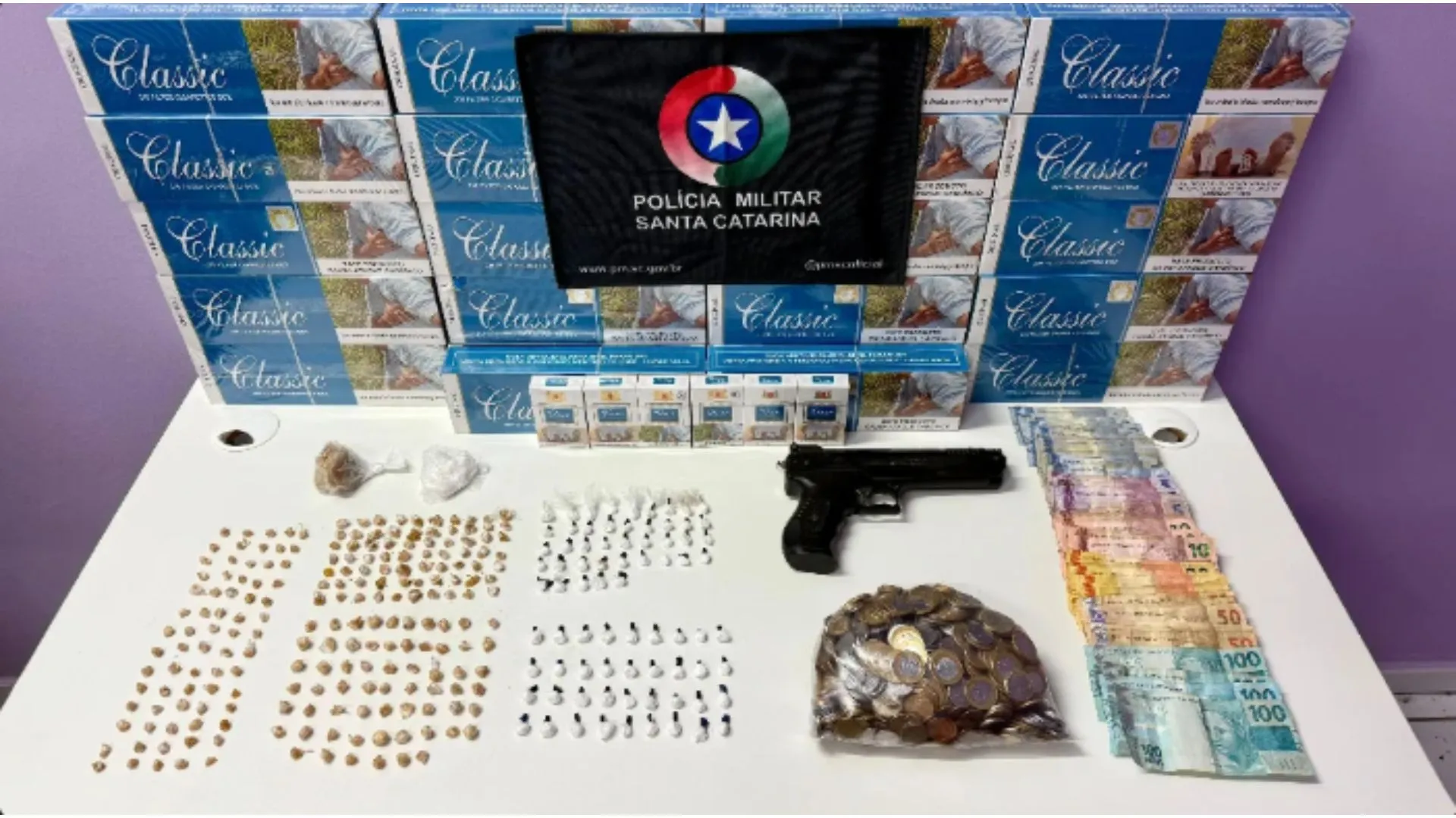 Operação policial prende 10 pessoas por tráfico em Salto Veloso
