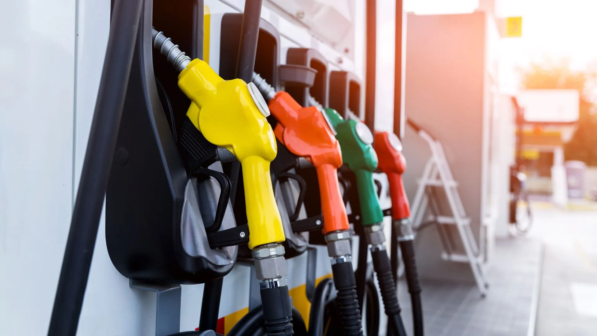 Petrobras reduz preço do diesel para distribuidoras a partir de terça-feira