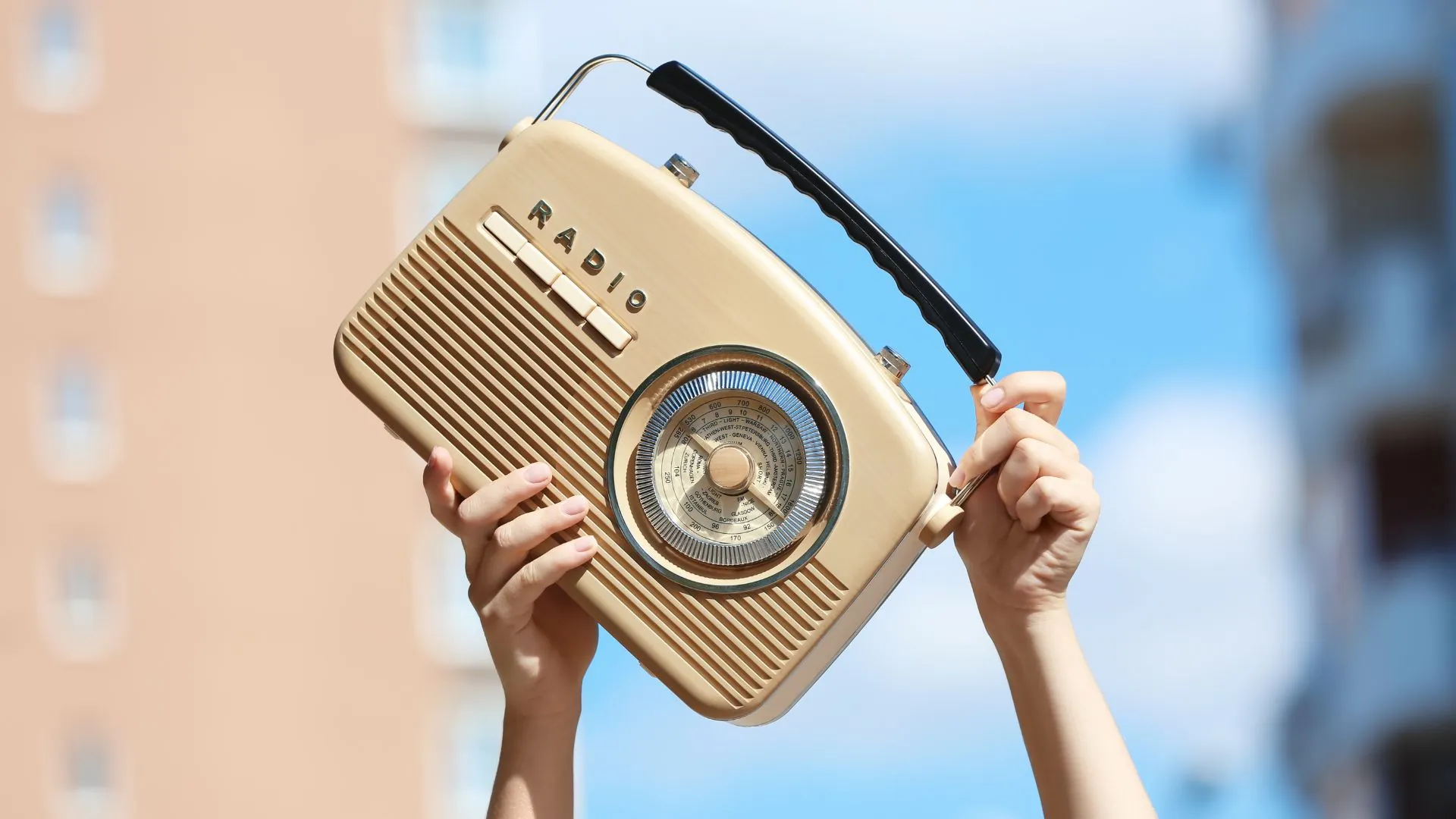 Rádio segue como principal meio para ouvir música