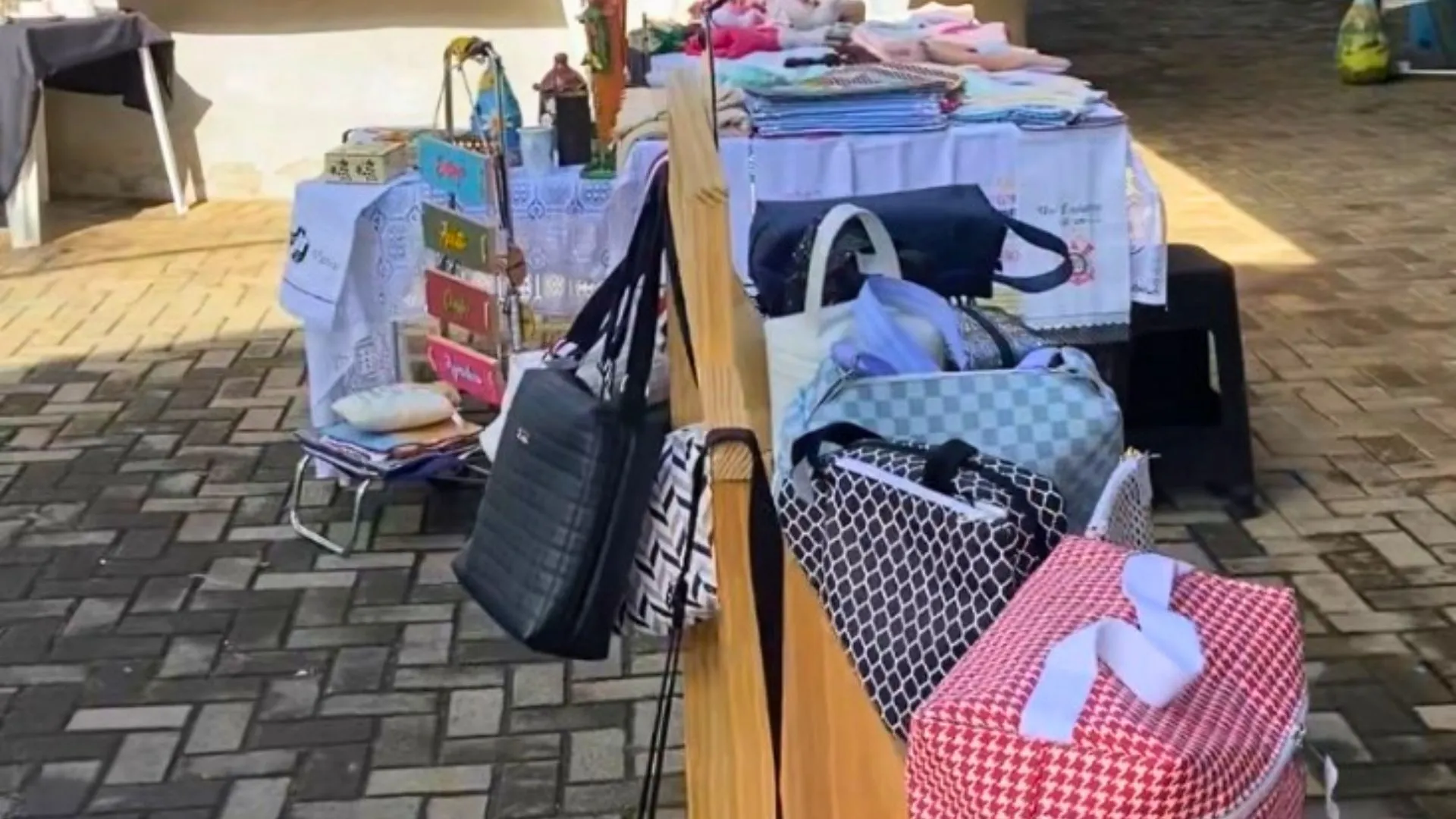 Feira de Artesanato de Videira reuniu mais de 24 artesãs no último fim de semana
